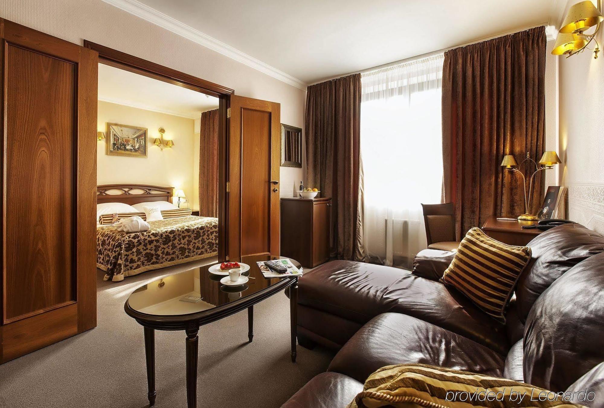Chichikov Hotel 4*