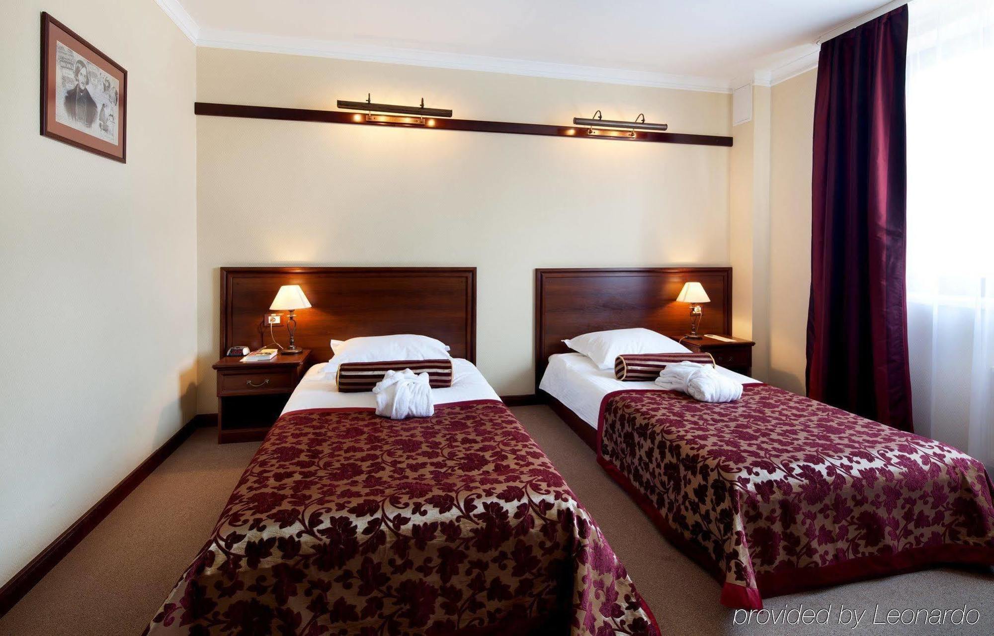 Chichikov Hotel 4*